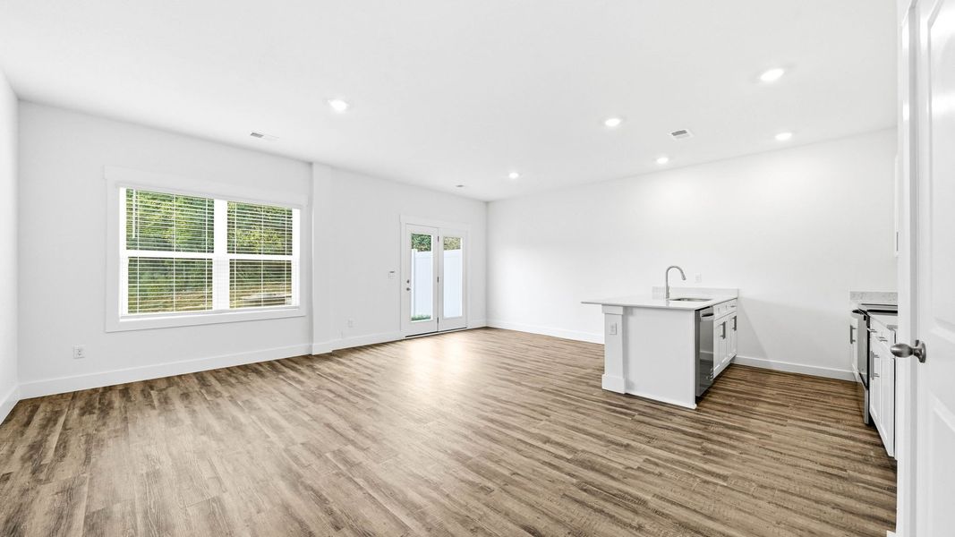 Spacious, unfurnished interior of a new home in The Arbor Townhomes, Kingsport (Image 24).
