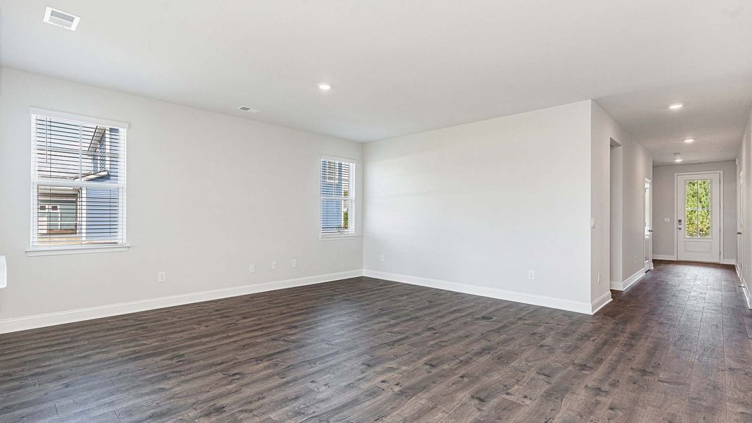 Representative unfurnished interior of a home built from the Covington by D.R. Horton in Eden Springs, Longs (Image 11).