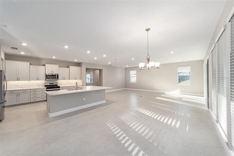 Spacious, unfurnished interior of a new home in , Ocala (Image 32).