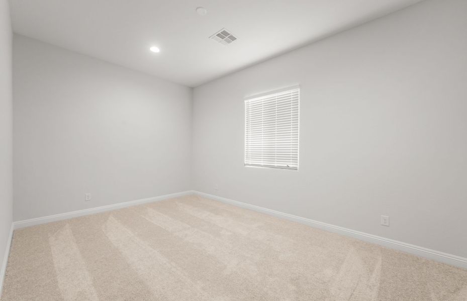 Spacious, unfurnished interior of a new home in Artisan at Asante, Surprise (Image 14).