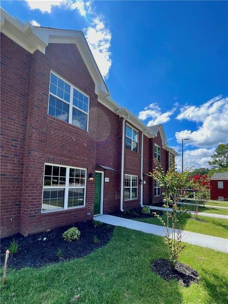 Image 36 of a home in .