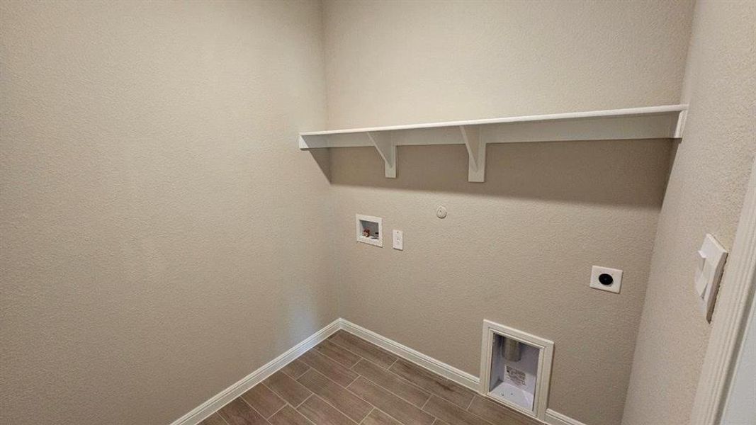 Spacious, unfurnished interior of a new home in Monarch at the Meadows, Krum (Image 10). Spacious, unfurnished interior of a new home in Monarch at the Meadows, Krum (Image 10).