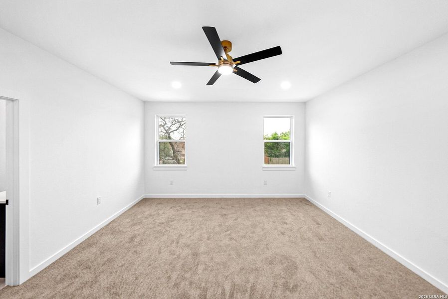 Spacious, unfurnished interior of a new home in , San Antonio (Image 45).