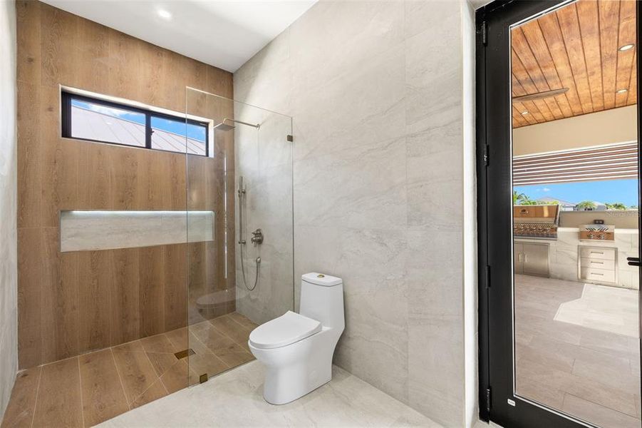 Furnished interior view inside a new home in , Cape Coral (Image 12).