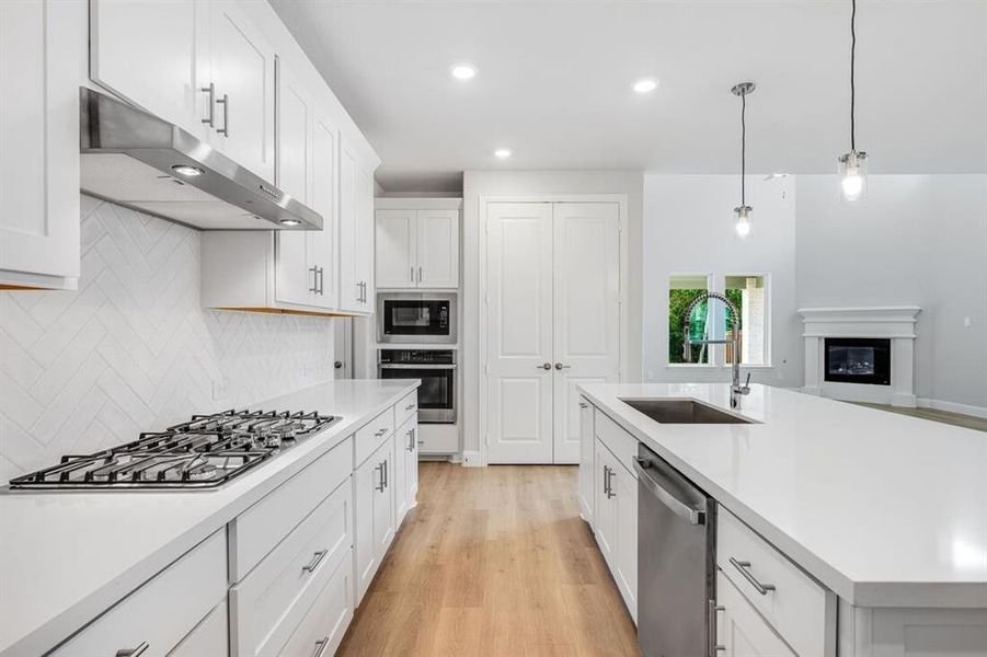 Furnished interior view inside a new home in Cross Creek Meadows 55s, Celina (Image 14). Furnished interior view inside a new home in Cross Creek Meadows 55s, Celina (Image 14).