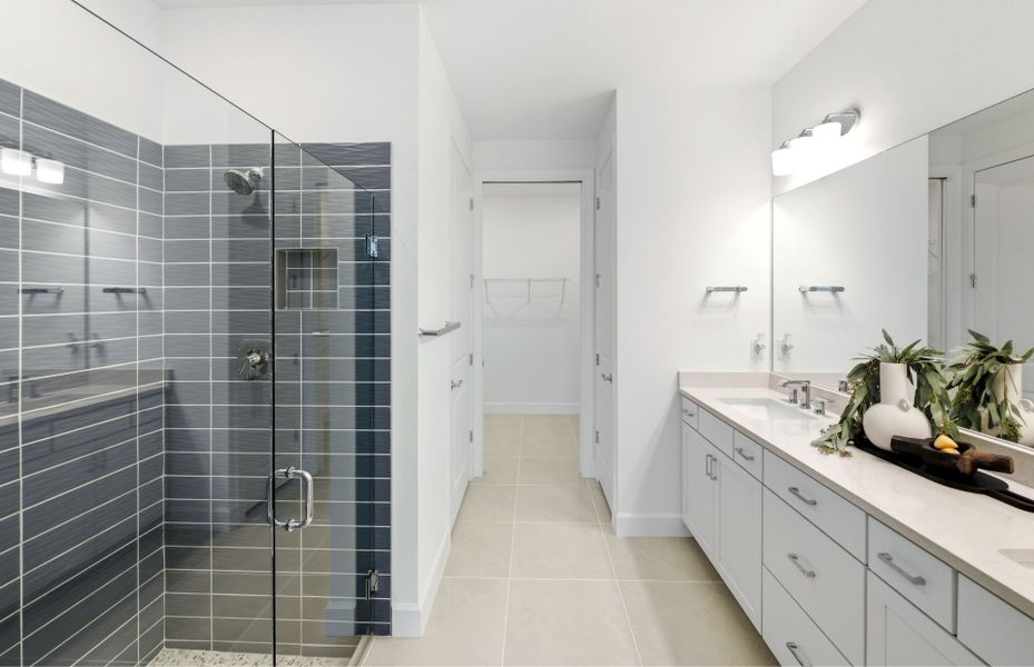 Representative furnished interior of a home built from the Ellenwood by Pulte Homes in Shores at Stillwater, Englewood (Image 32).