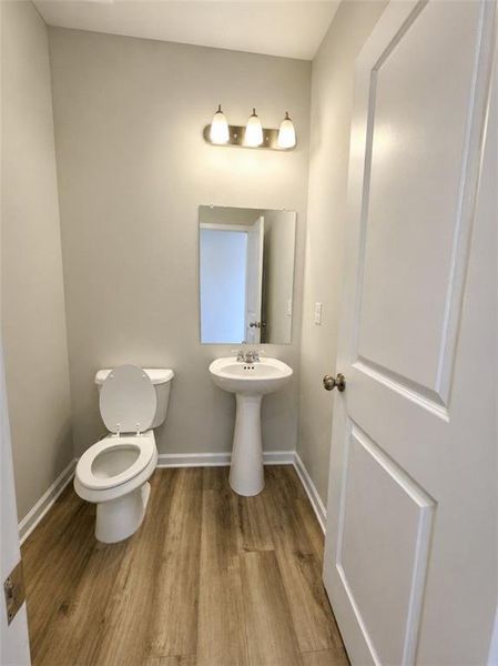 Furnished interior view inside a new home in Alcovy Trace, Lawrenceville (Image 13).