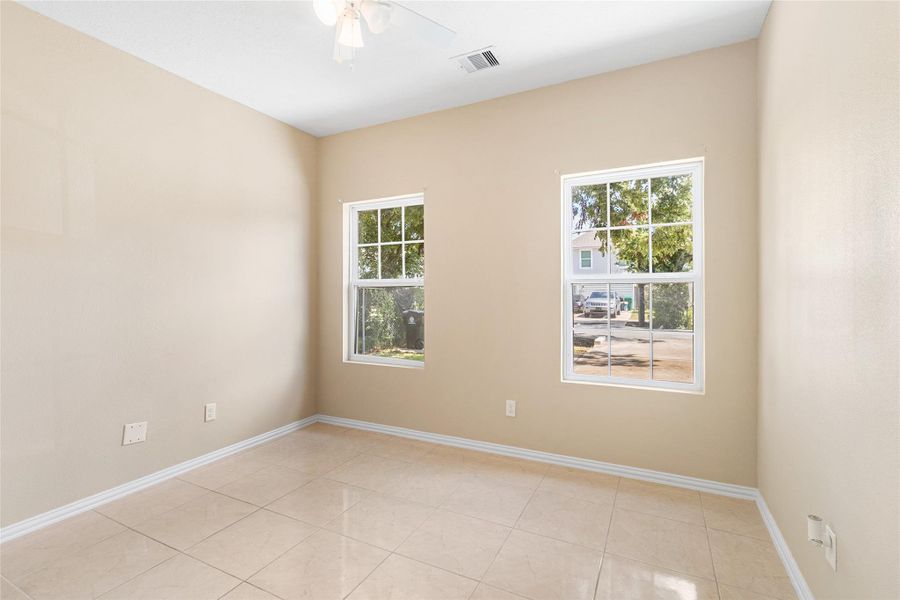 Bedroom 1; can fit a King size bed Bedroom 1; can fit a King size bed