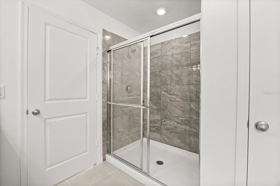 Furnished interior view inside a new home in Hickory Ranch, Auburndale (Image 9).
