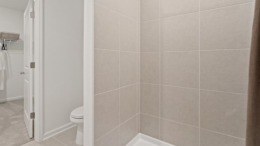 Florida Core L005 Georgia Owners Bath 2of2 F1 Base3 7 3 25