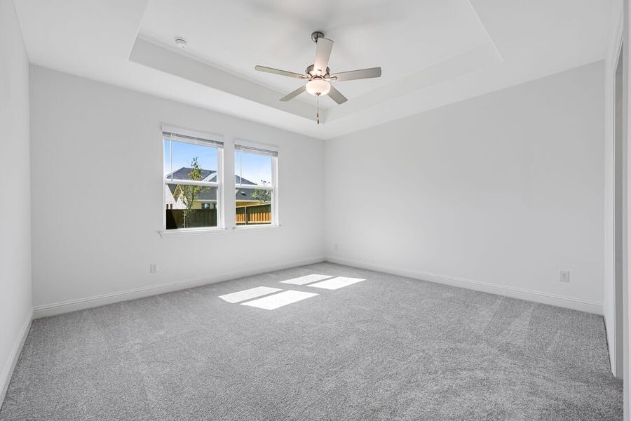 Spacious, unfurnished interior of a new home in Madero 50s, Fort Worth (Image 23).