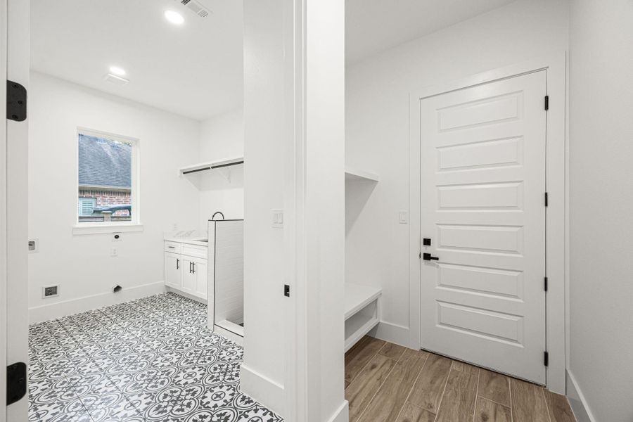 Spacious, unfurnished interior of a new home in , Magnolia (Image 34).