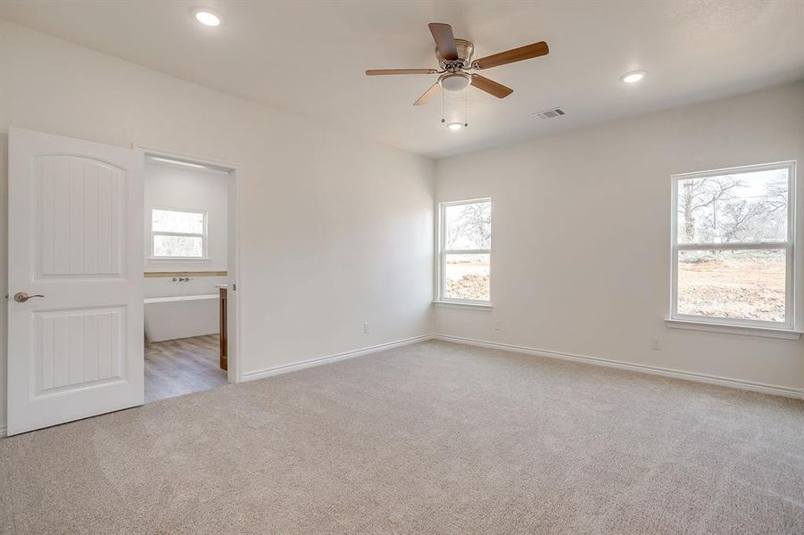 Spacious, unfurnished interior of a new home in , Covington (Image 28).