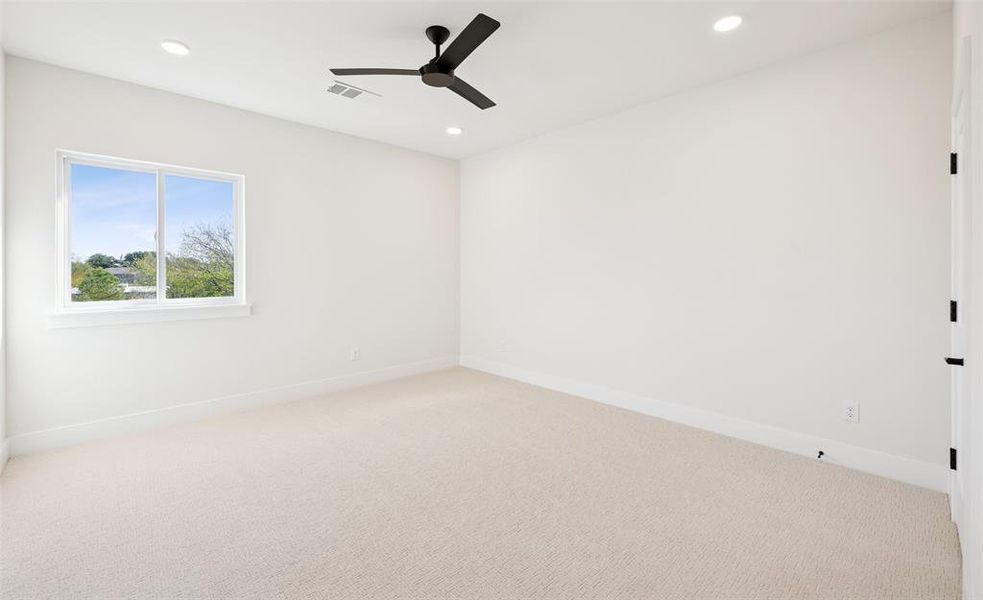 Spacious, unfurnished interior of a new home in , Roanoke (Image 35).