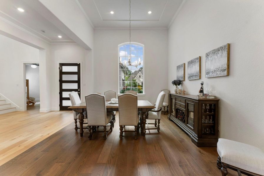 Another view of the dining room.