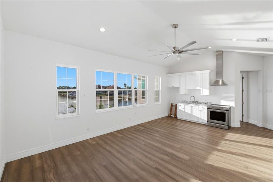 Spacious, unfurnished interior of a new home in , Punta Gorda (Image 46). Spacious, unfurnished interior of a new home in , Punta Gorda (Image 46).