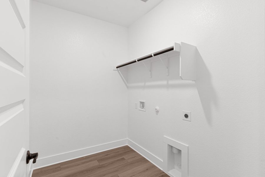 Spacious, unfurnished interior of a new home in Broken Oak, Georgetown (Image 41). Spacious, unfurnished interior of a new home in Broken Oak, Georgetown (Image 41).