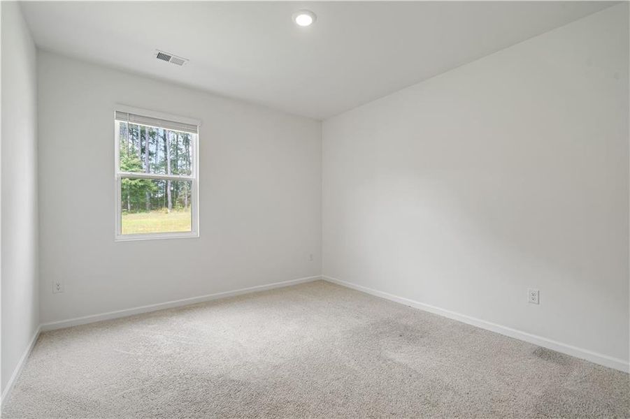 Spacious, unfurnished interior of a new home in Stillwater Springs, Dacula (Image 19).