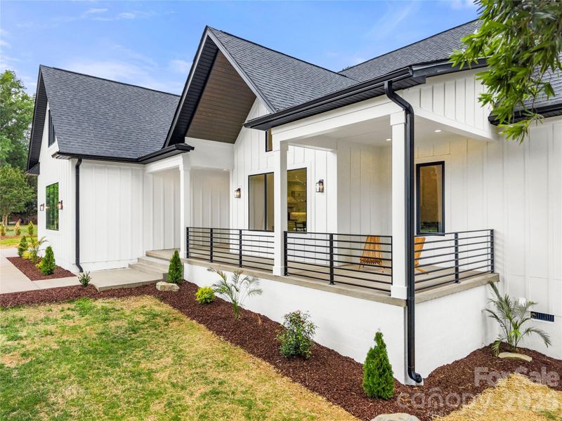 Exterior details and patio area of a home in , Monroe (Image 4).