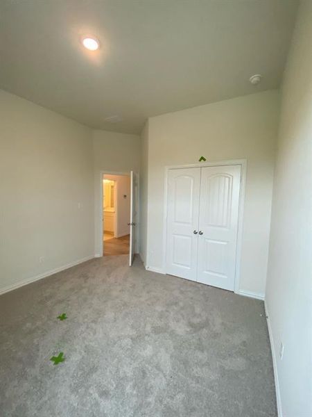 Spacious, unfurnished interior of a new home in Hillview Addition, Decatur (Image 13).