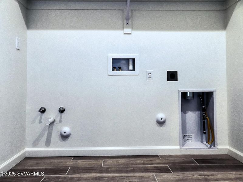 EUGENE (15)-2 EUGENE (15)-2