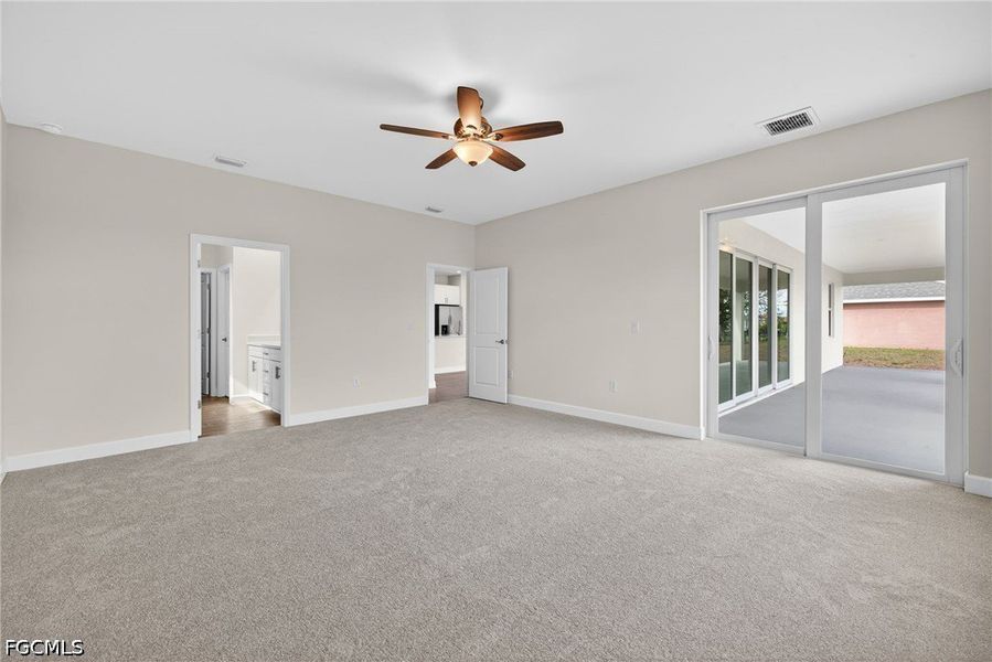 Spacious, unfurnished interior of a new home in Cape Coral, Cape Coral (Image 20). Spacious, unfurnished interior of a new home in Cape Coral, Cape Coral (Image 20).