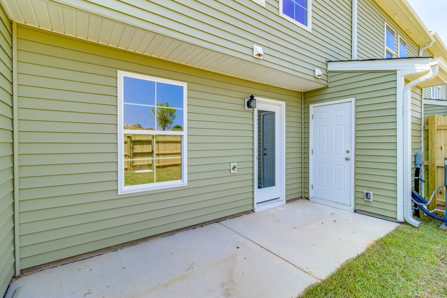 Exterior details and patio area of a home in Astoria, Columbia (Image 3).