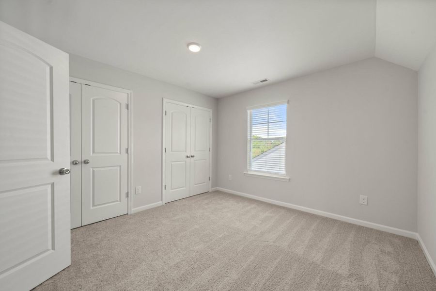 Spacious, unfurnished interior of a new home in Chandler Ridge, McLeansville (Image 31).