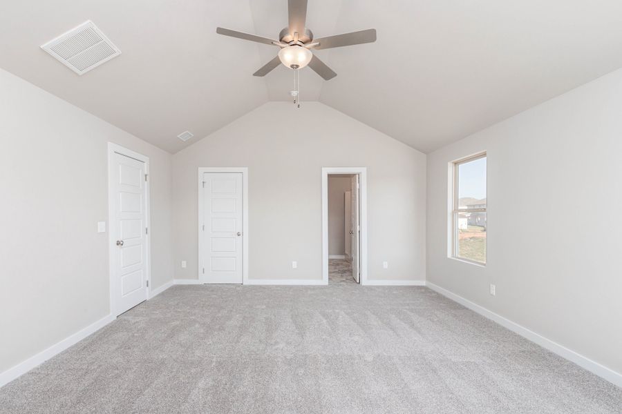 Representative unfurnished interior of a home built from the Hickory by Nason Homes in Brady Estates, Murfreesboro (Image 31).