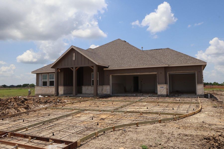 One story home with 5 beds, 3 baths, and 3 car garage