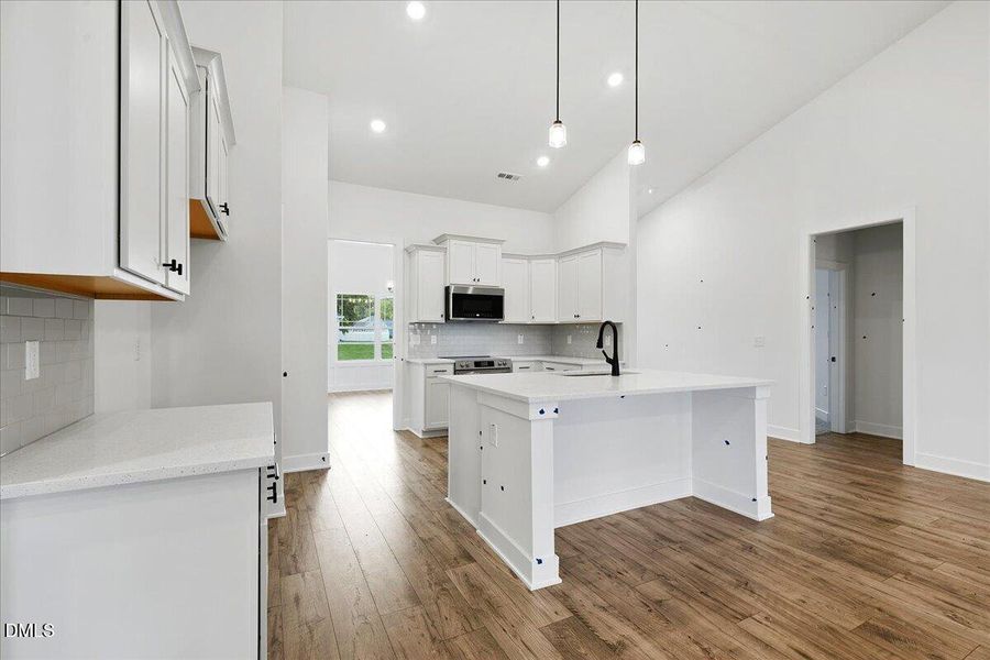 19-108 Brighton St-19 19-108 Brighton St-19