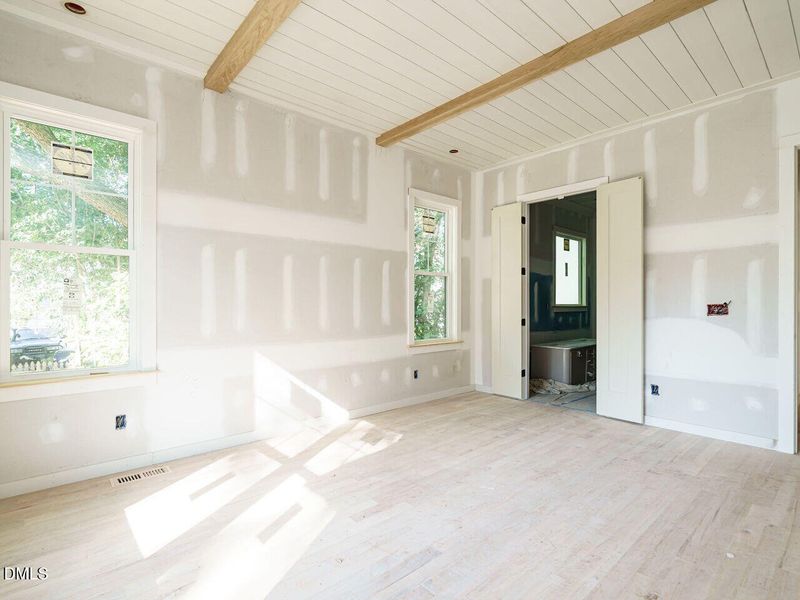 020-1280x960-primary-br