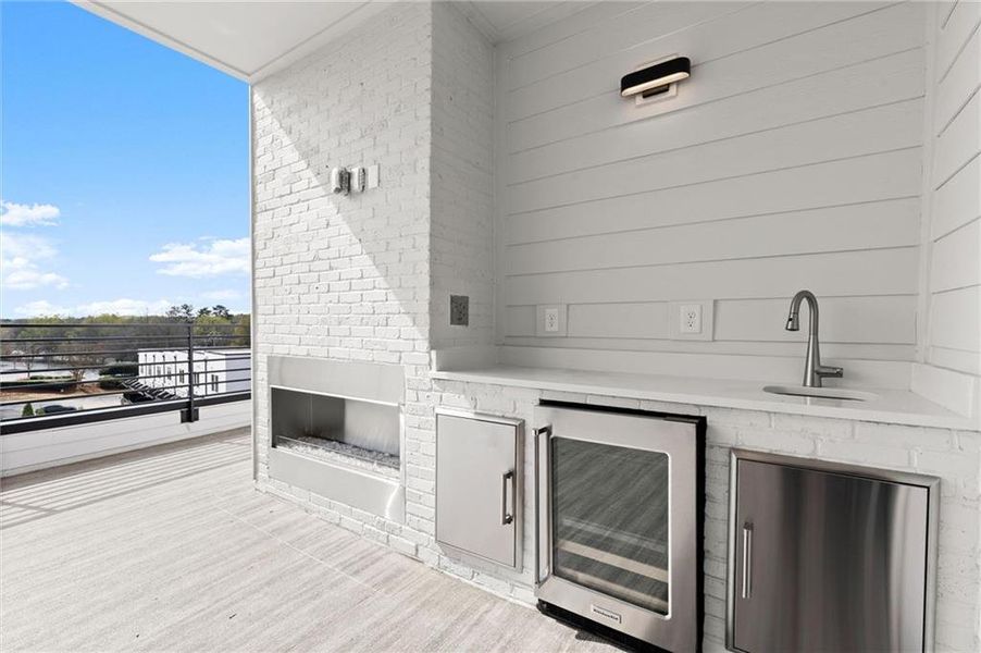 Exterior details and patio area of a home in , Alpharetta (Image 31).