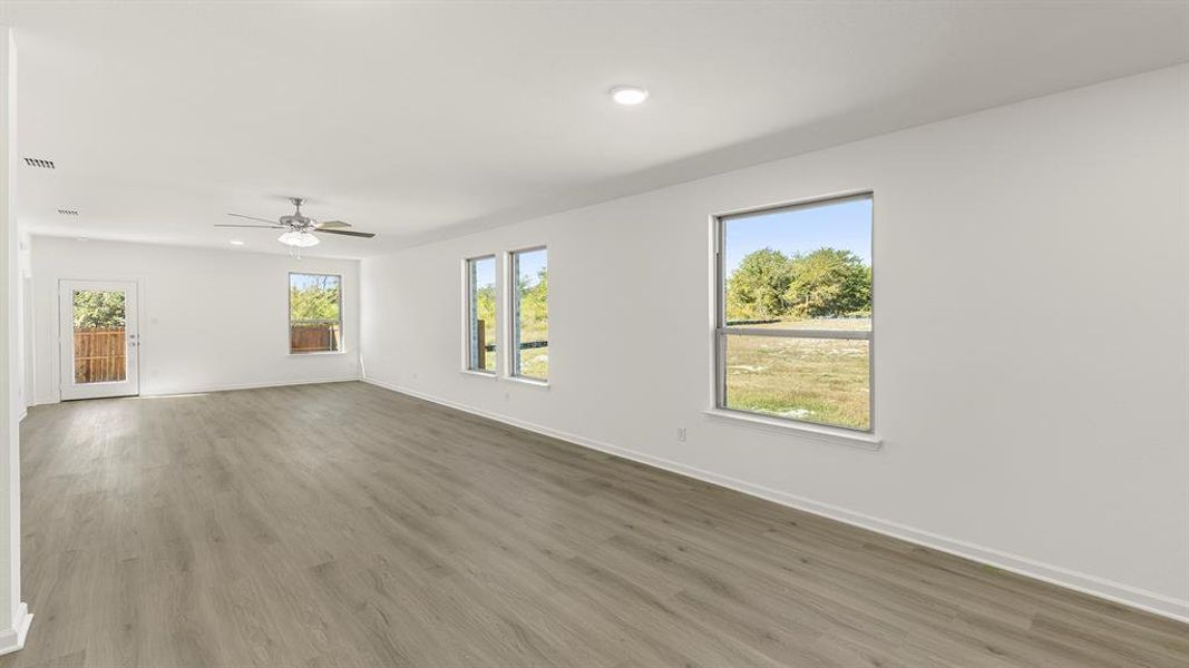 08. 2504 Yo Ranch - Dining 08. 2504 Yo Ranch - Dining