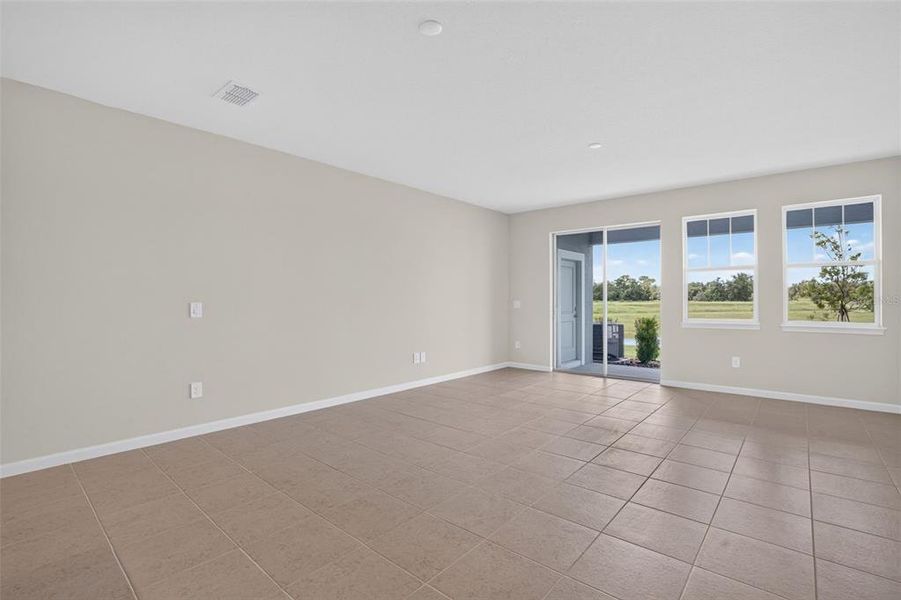 Spacious, unfurnished interior of a new home in Crosswind Ranch, Parrish (Image 15).