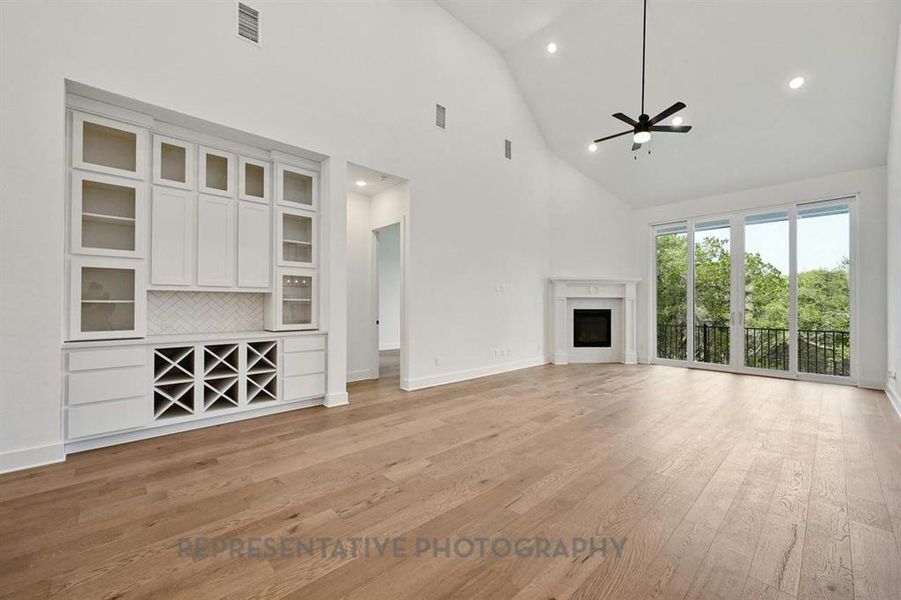 Spacious, unfurnished interior of a new home in Quail Hollow: 62ft. lots, Rockwall (Image 11).