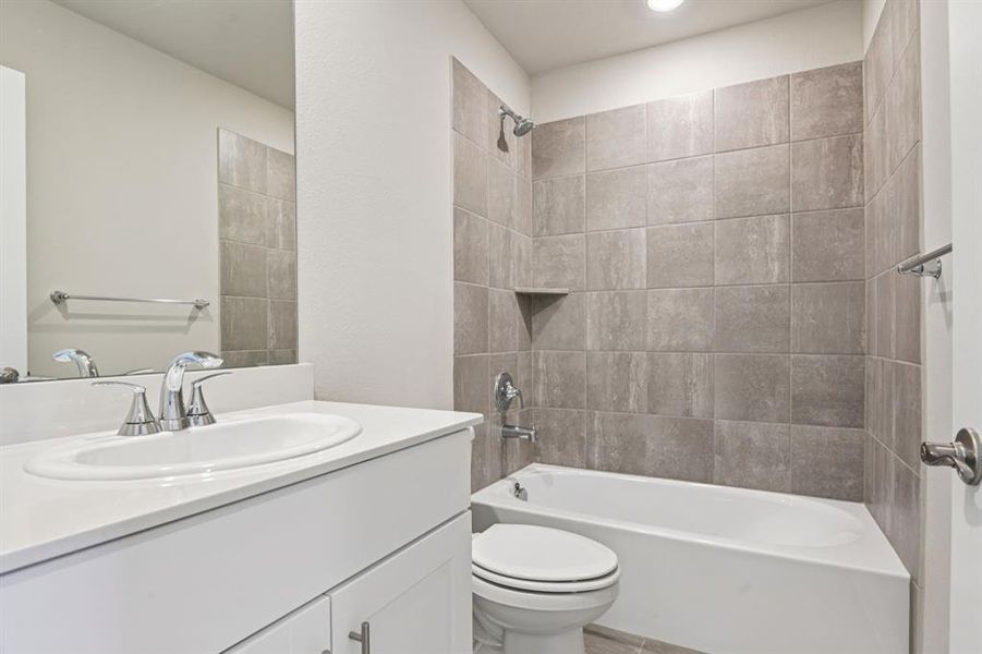 Furnished interior view inside a new home in Ashford Park - Cottage Series, Corinth (Image 16).