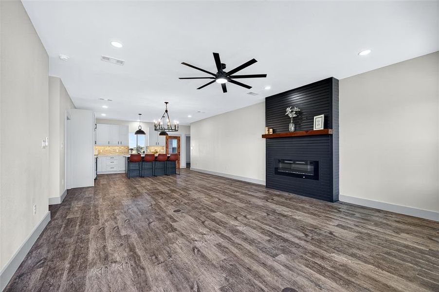 Spacious, unfurnished interior of a new home in , Whitewright (Image 29). Spacious, unfurnished interior of a new home in , Whitewright (Image 29).