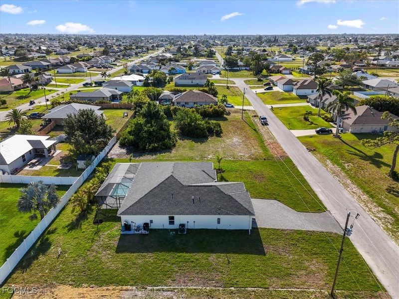 Image 40 of a home in Cape Coral.