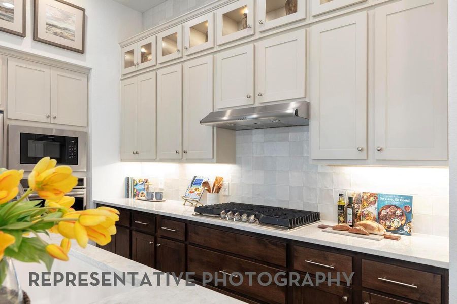 Furnished interior view inside a new home in Evergreen, Conroe (Image 5).