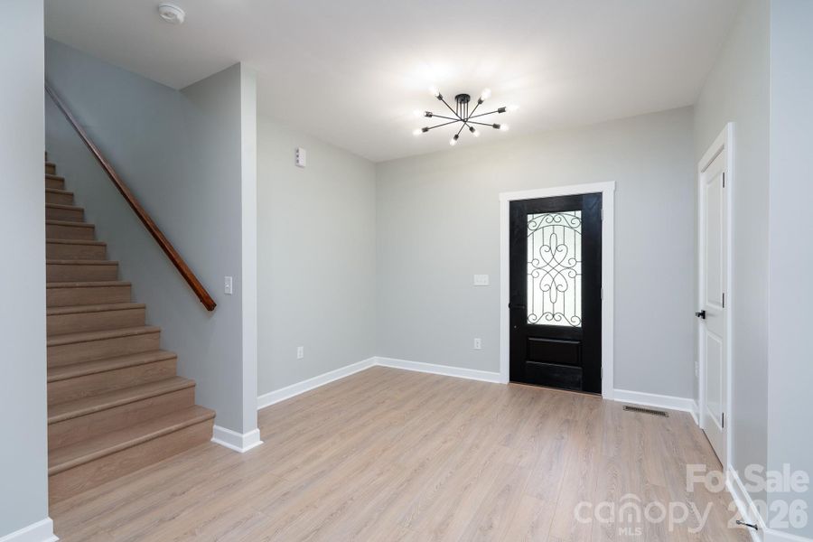 Spacious, unfurnished interior of a new home in , Dallas (Image 20).