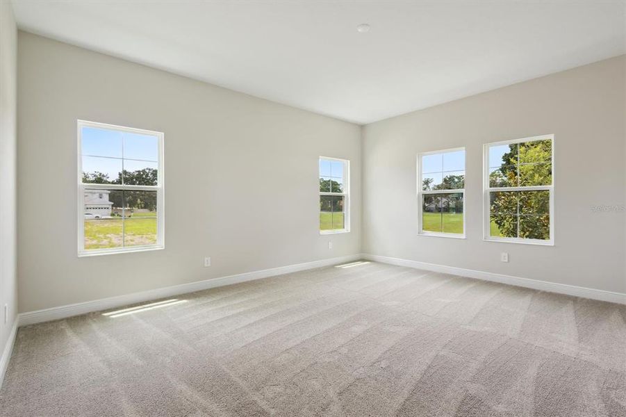 Spacious, unfurnished interior of a new home in Crestwood Estates, Valrico (Image 17).