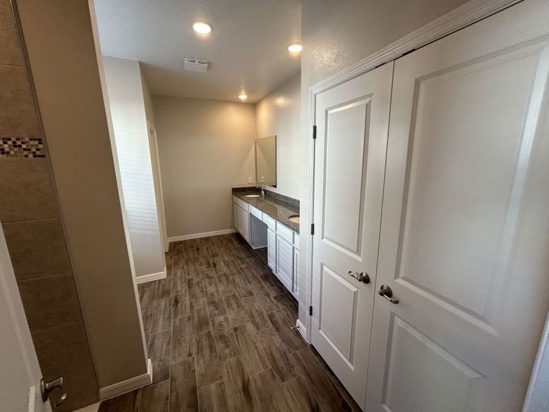 Image 16 of a home in Brookshire Green.