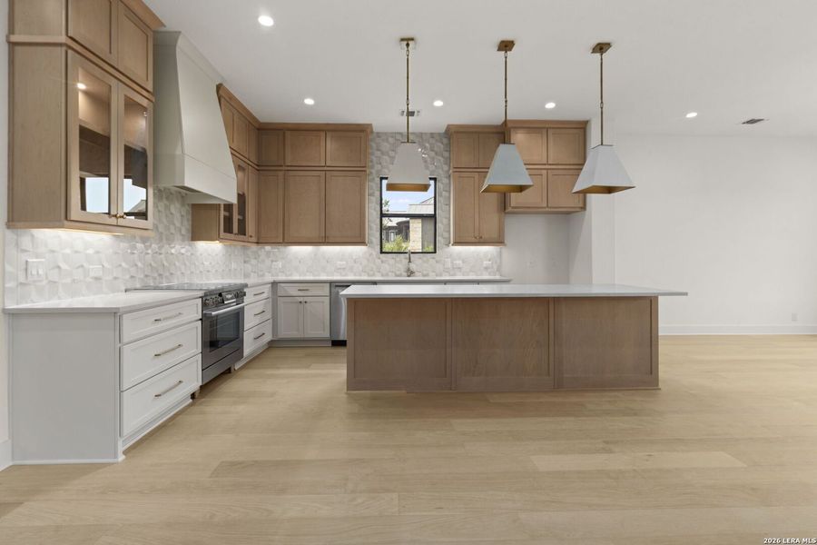 Furnished interior view inside a new home in , Boerne (Image 16).