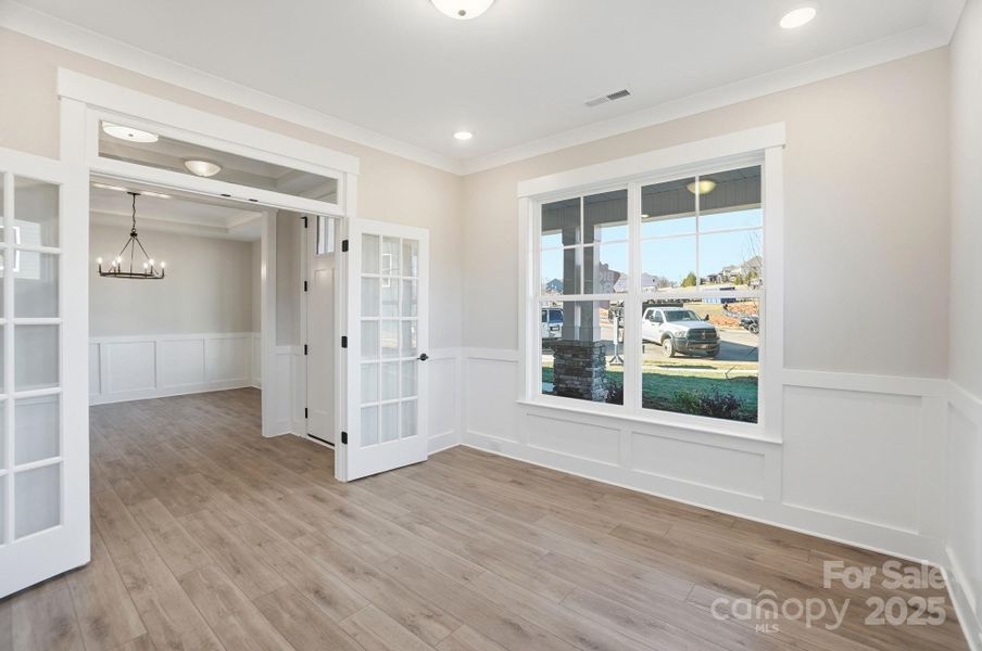 Spacious, unfurnished interior of a new home in Robinson Oaks, Gastonia (Image 18).