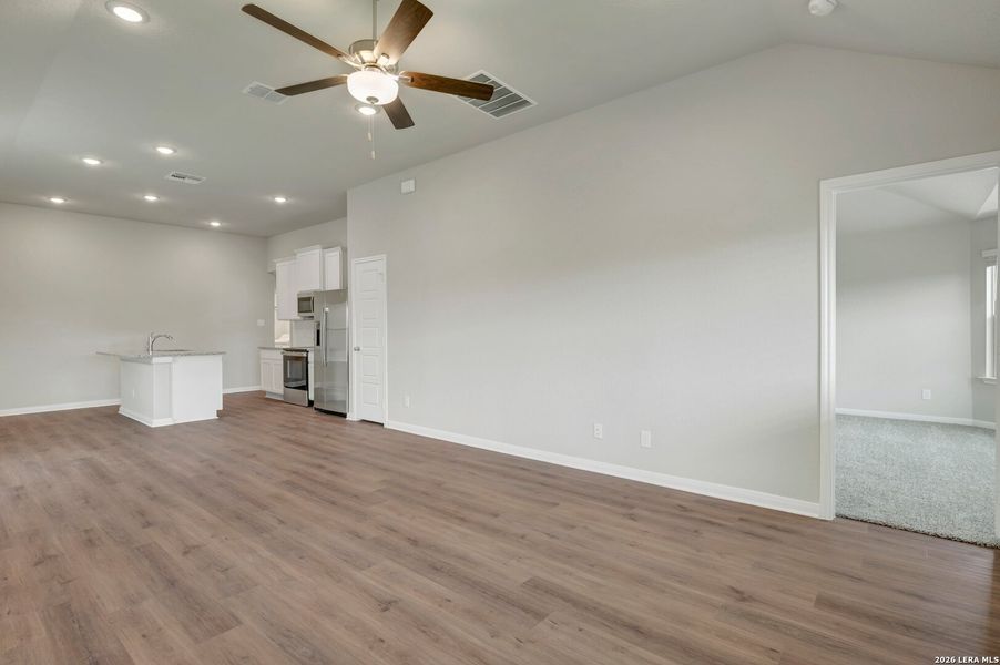 Spacious, unfurnished interior of a new home in Park Place, New Braunfels (Image 18). Spacious, unfurnished interior of a new home in Park Place, New Braunfels (Image 18).