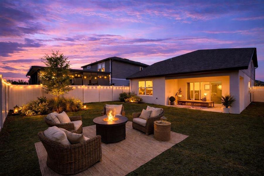 Exterior details and patio area of a home in , Land O' Lakes (Image 30).