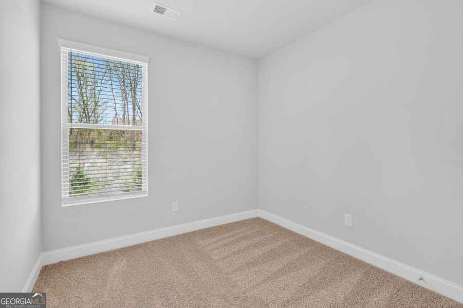 Spacious, unfurnished interior of a new home in Morning Creek Forest, Atlanta (Image 13).