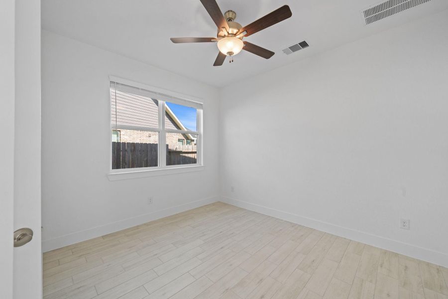 Spacious, unfurnished interior of a new home in Emory Glen, Magnolia (Image 21).