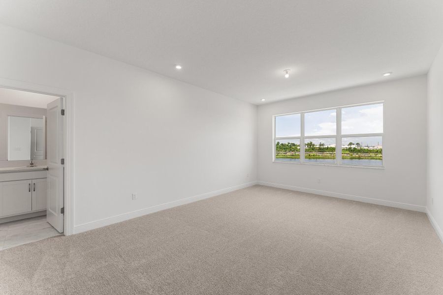 Spacious, unfurnished interior of a new home in Avila, Jensen Beach (Image 12).